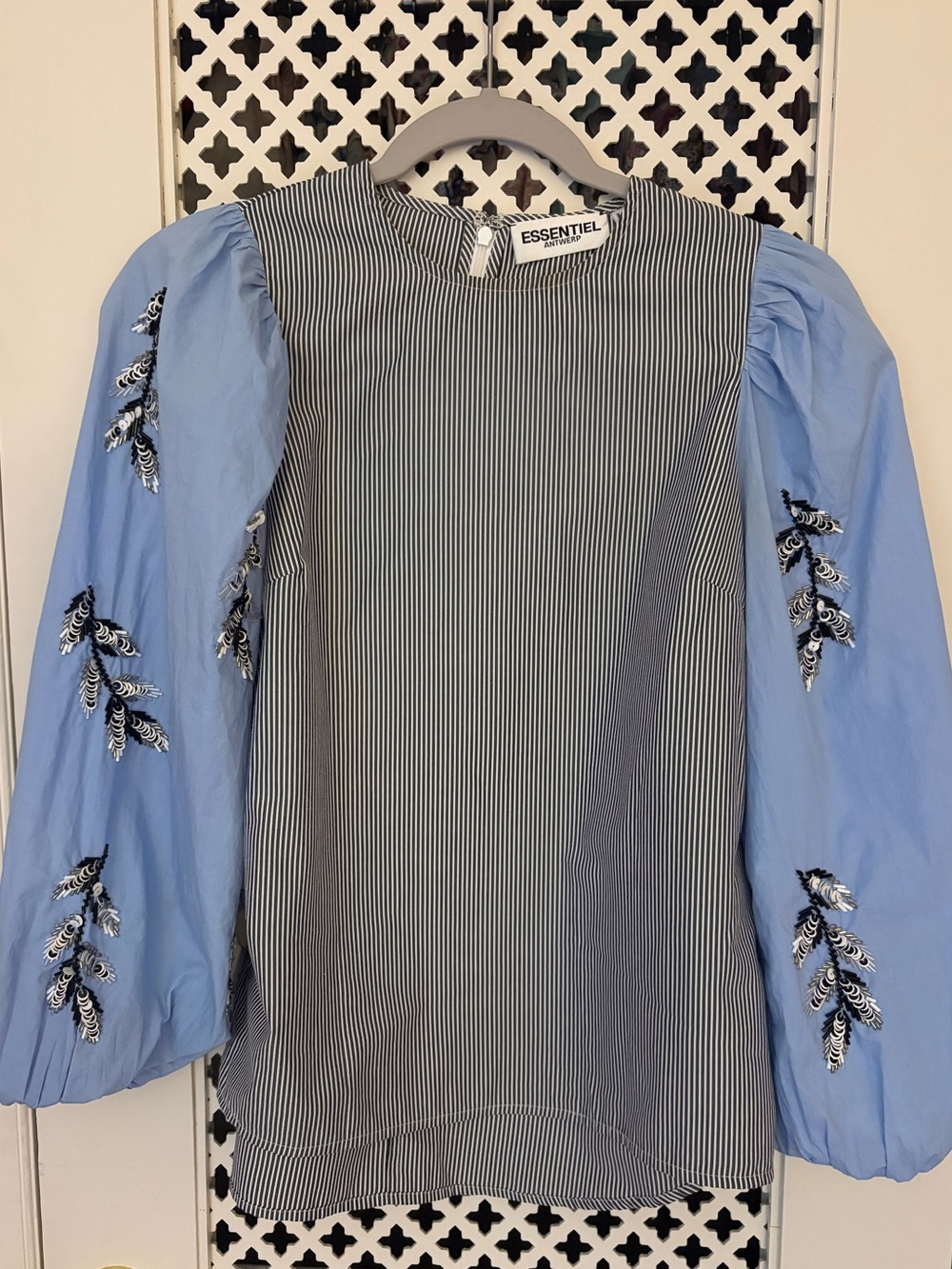 Essentiel Antwerp Embroidered Sleeve Blouse 💙